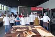 Salva Industrial cede sus instalaciones para recrear el Guernica en chocolate a tamaño real
